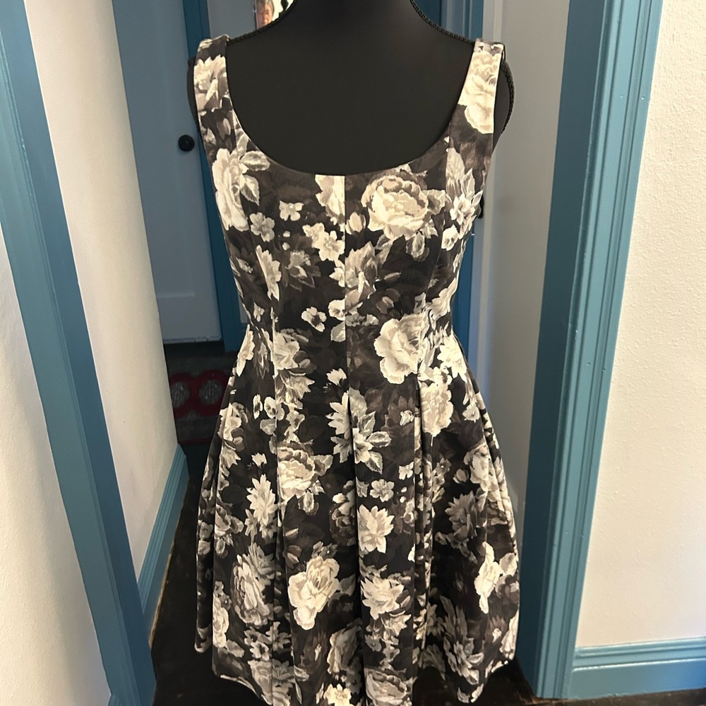 GAP Black and White A-Line Sundress Scoop Neck